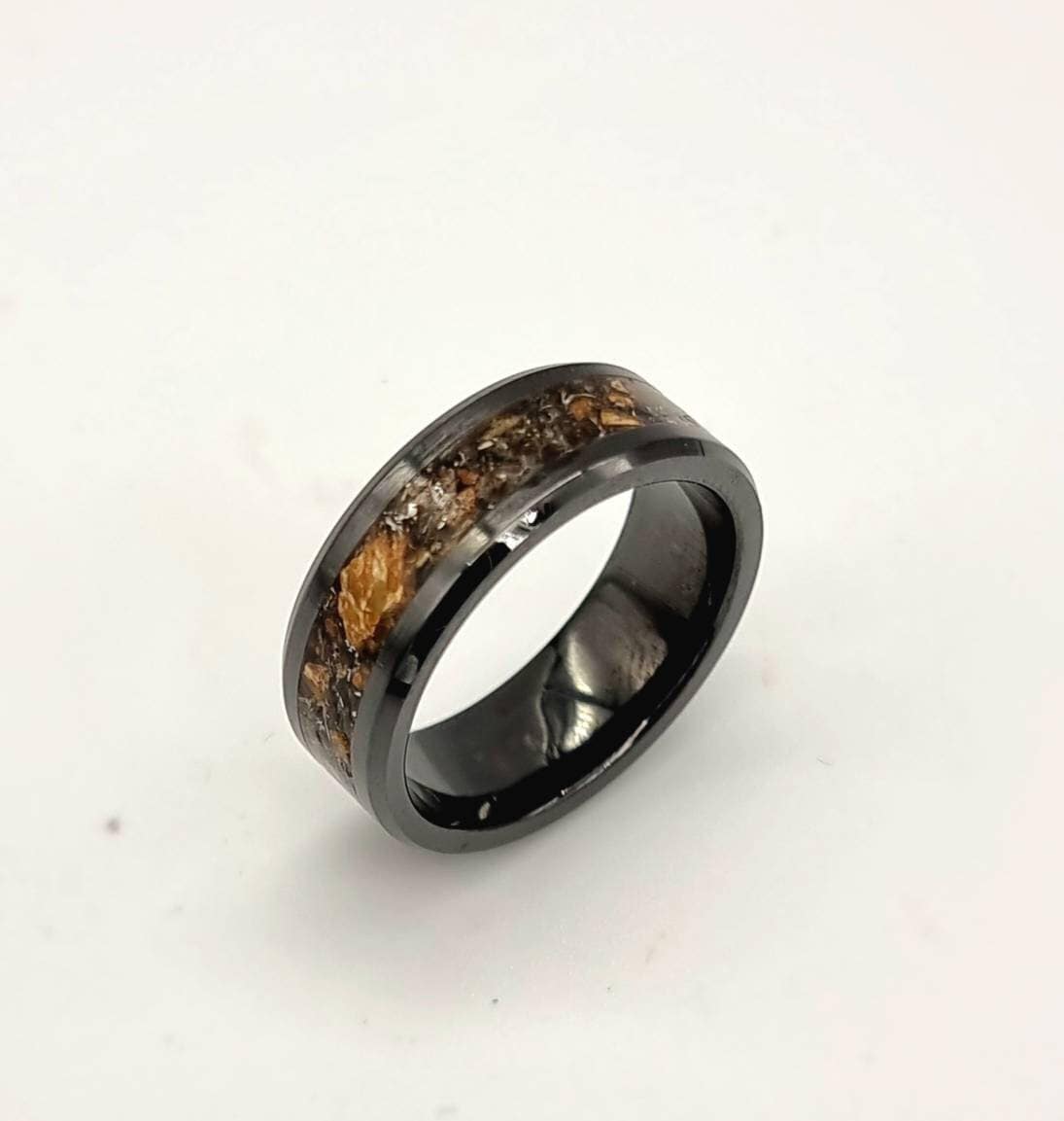 Der Ultimative Predator Ring - Keramikband Mit T-Rex Und Megalodon Fossil Der Ultimative Predator Ring - Keramikband Mit T-Rex Und Megalodon Fossil von RocksandCrystalsAU