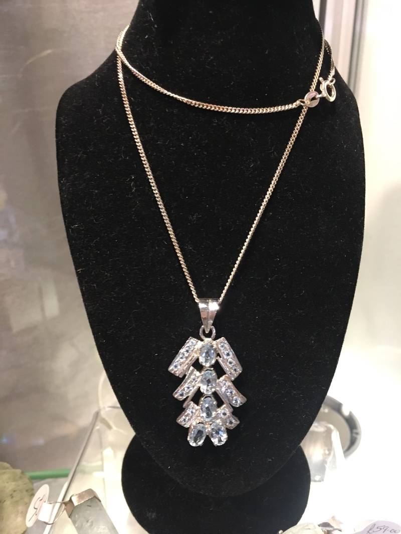 Wunderschöner Aquamarin Und 925 Silber Anhänger | Ohne Kette Wunderschöner Aquamarin Und 925 Silber Anhänger | Ohne Kette von RocksandRubiesShop