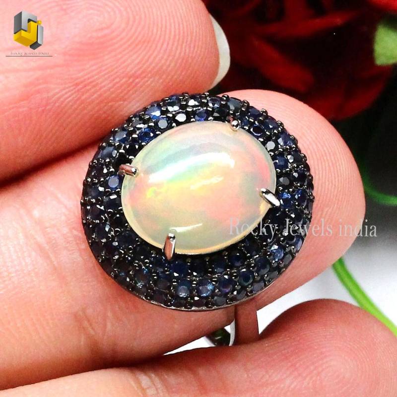 Erstaunliches Helles Silber Mit Oxidiertem Farbe 925 Sterling Pflastern Einstellung Natürlicher Blauer Saphir Edelstein Feueropal Ovalform Ring von RockyJewelsIndia
