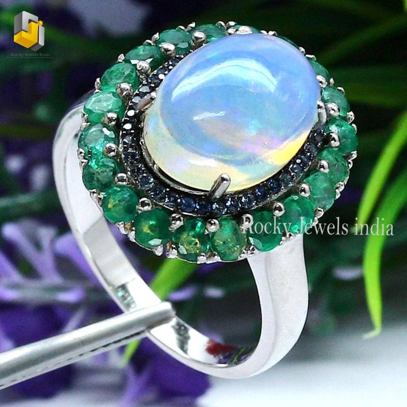 Natürlicher Opal Mit Natürlichem Smaragd Edelstein Blauem Saphir Handgemachte Leichte Silberband Ovale Form Designerring Ehering von RockyJewelsIndia