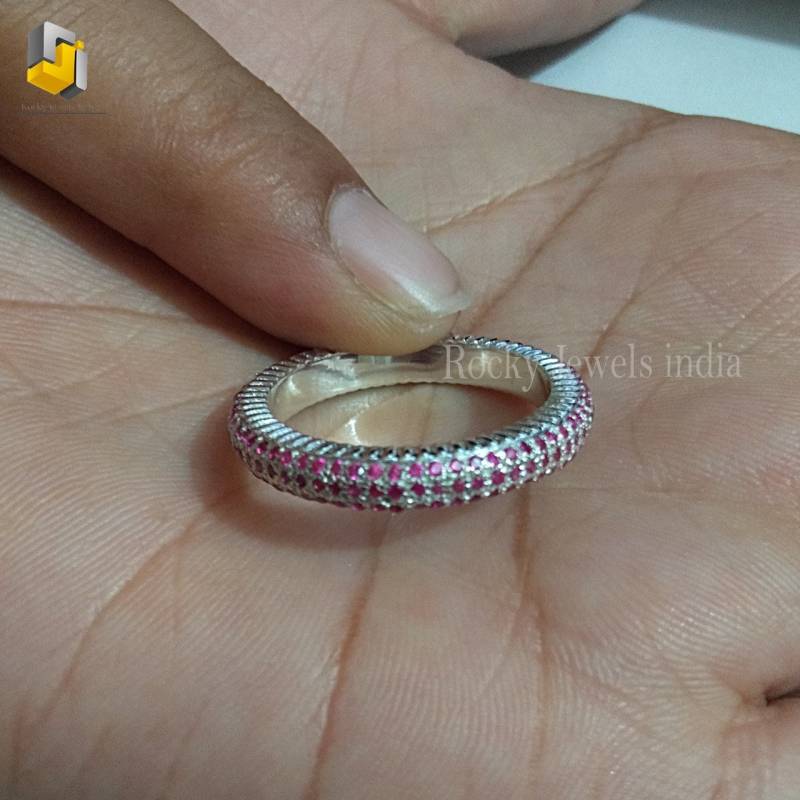 Schöne Natürliche Echte Rubin Edelstein-Bandring Licht Silber Designer Stilvolle Bandring Schöne Feine Saphir Unisex Ring von RockyJewelsIndia
