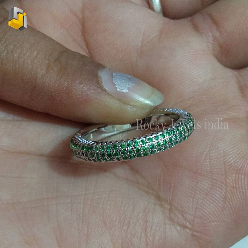 Smaragd Bandring Leichtes Silber 925 Festes Sterlingsilber Smaragdring Natürlicher Stilvolle Texturbandring Echter Feiner Königlicher Schmuck von RockyJewelsIndia