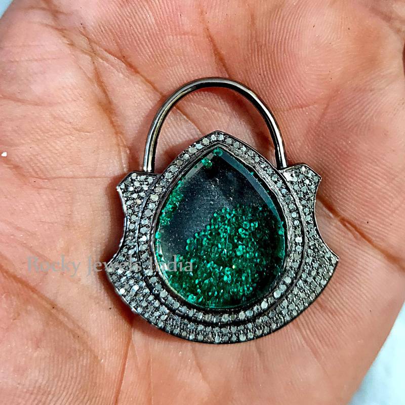 925 Sterling Silber Ebnen Einstellung Natürlichen Diamanten Smaragd Kristall Shaker Lock Anhänger Schöne Schloss Perfekte Größe Neue Ankunft von RockyJewelsIndia