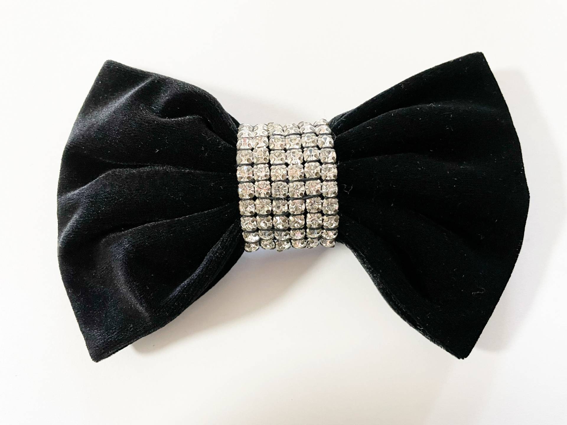 Vintage Große Schwarze Samt Strass Schleife Haarspange Made in France 16cm Vintage Große Schwarze Samt Strass Schleife Haarspange Made in France 16cm von RodaLova