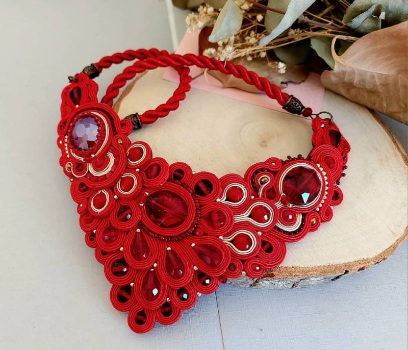 Große Rote Kristall Statement Kette Boho Flamenco Schmuck von RodicaGiftBox
