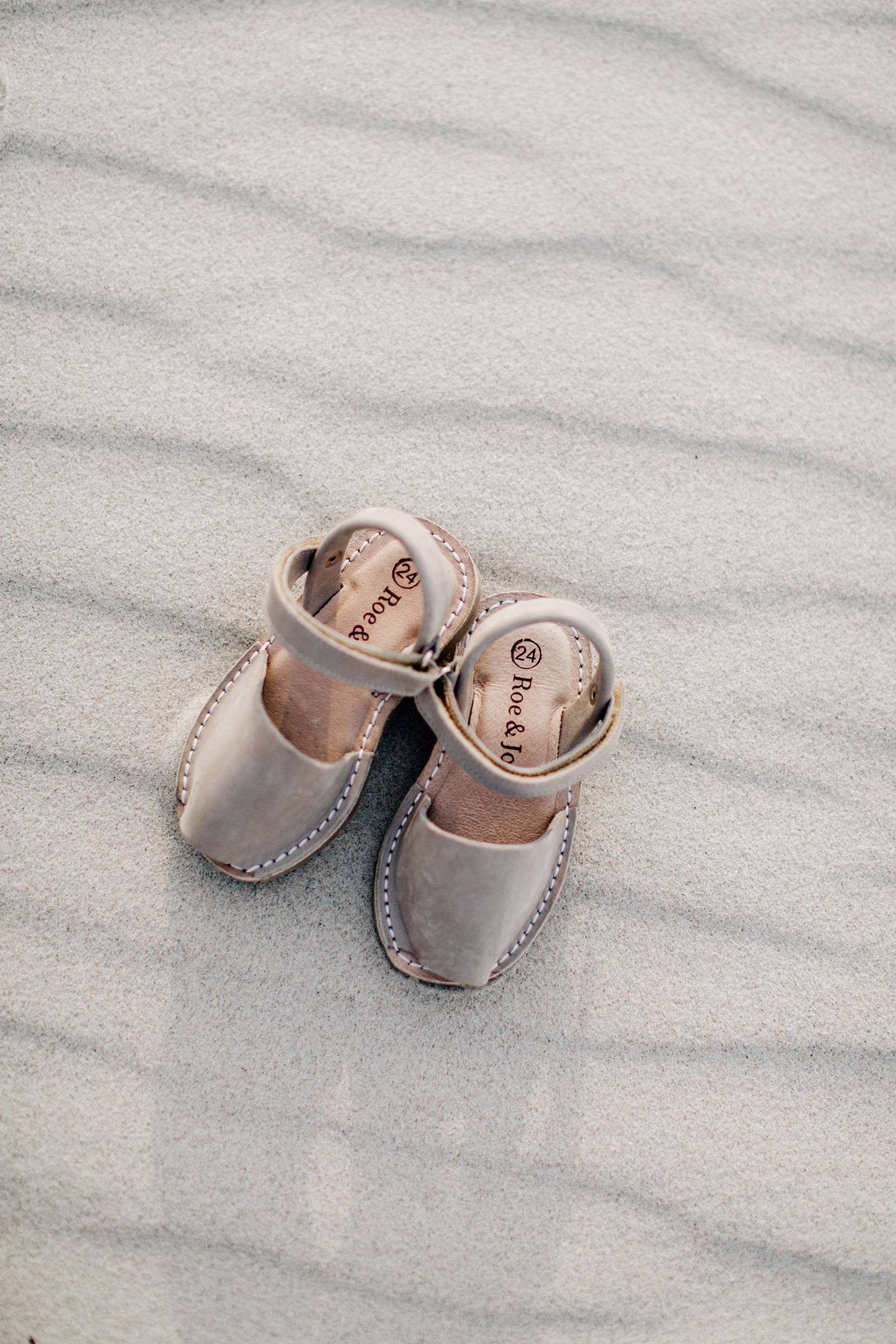 Menorquina Schuhe Beige von RoeandJoe