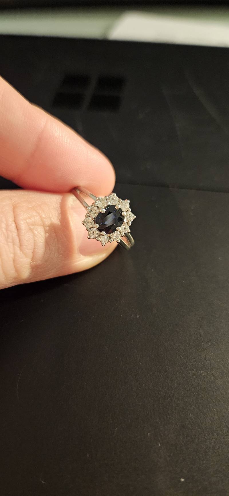 Saphir Schönheit 0, 45 Kt , Diamanten Vs 1/ Vs2 Saphir Schönheit 0, 45 Kt , Diamanten Vs 1/ Vs2 von Roesrose