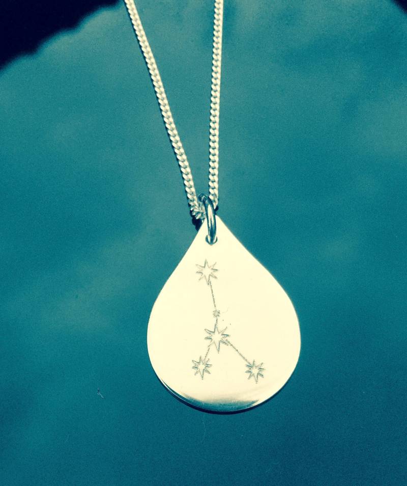 In Den Sternen Geschrieben Widder. Solide Sil Konstellation Halskette von RogueLobsterShop