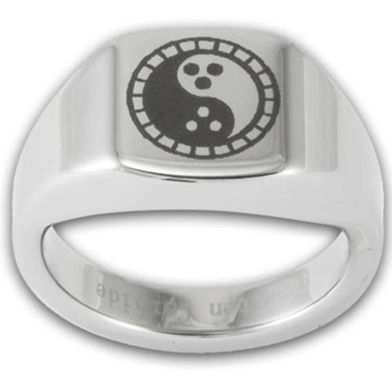Der Dudeism Tungsten Signet Ring Laser Engraved Symbol Mens Band von RogueRiverJewelry