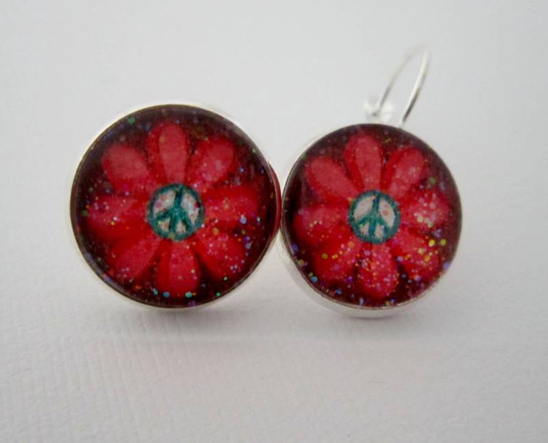 Frieden Liebe Hoffnung Hippy Stern Mädchen Ohrringe von RogueStarDesigns