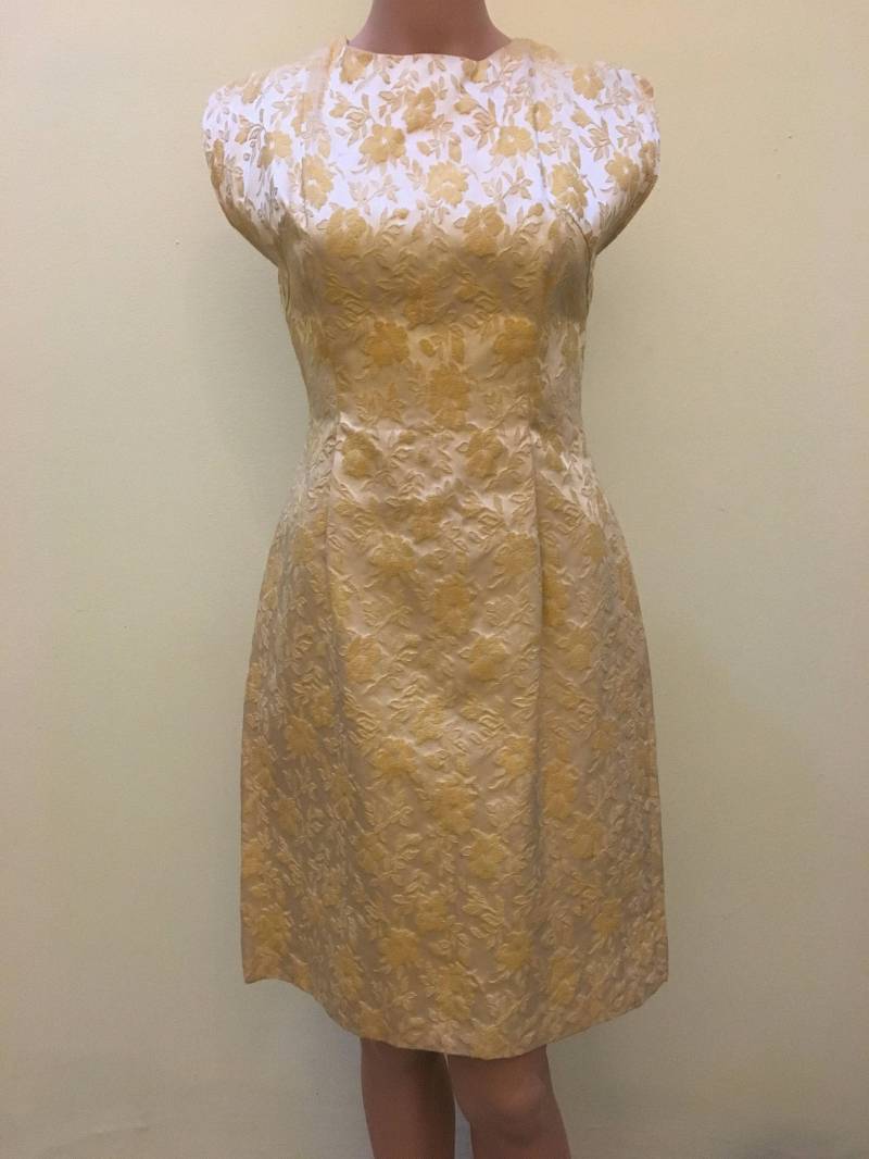 1950Er Jahre Blumen Kleid Mit Passender Jacke 1950Er Jahre Blumen Kleid Mit Passender Jacke von RokMaderVintage