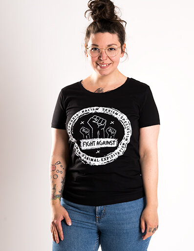 Róka - fair clothing fight against - Frauenshirt von Róka - fair clothing