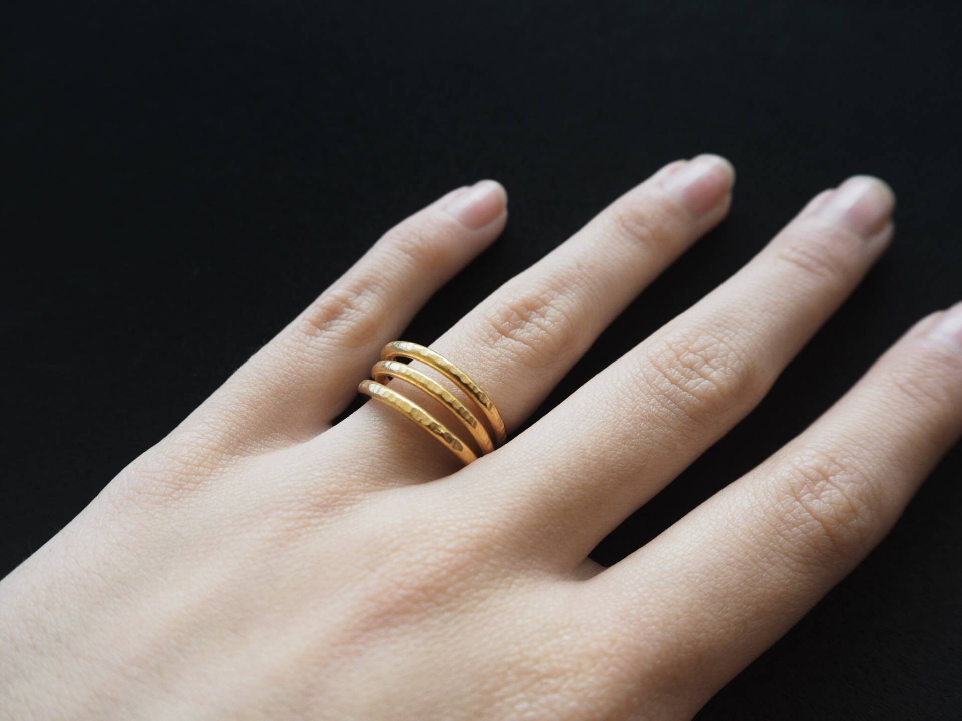 Dreidimensionaler Individueller Strukturierter Ring, Gold/Silber Rotgold Trio Ring Dreidimensionaler Individueller Strukturierter Ring, Gold/Silber Rotgold Trio Ring von RolandaAlves