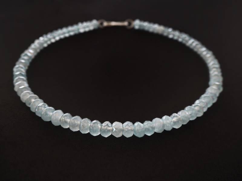 Echte Aquamarin Halskette, Blauer Schmuck, Geburtsstein März Und Geschenk Zum 19 Echte Aquamarin Halskette, Blauer Schmuck, Geburtsstein März Und Geschenk Zum 19 von RolandaAlves