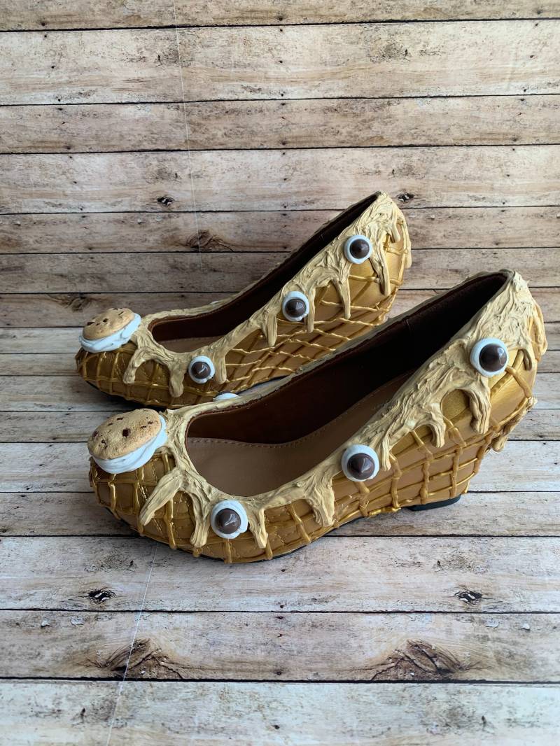 Chocolate Chip Cookie Eis Schokoladenstückchen Schlagsahne Topping Größe 5.5 Us Keilabsätze Schuhe High Heels von RollinRockabilly