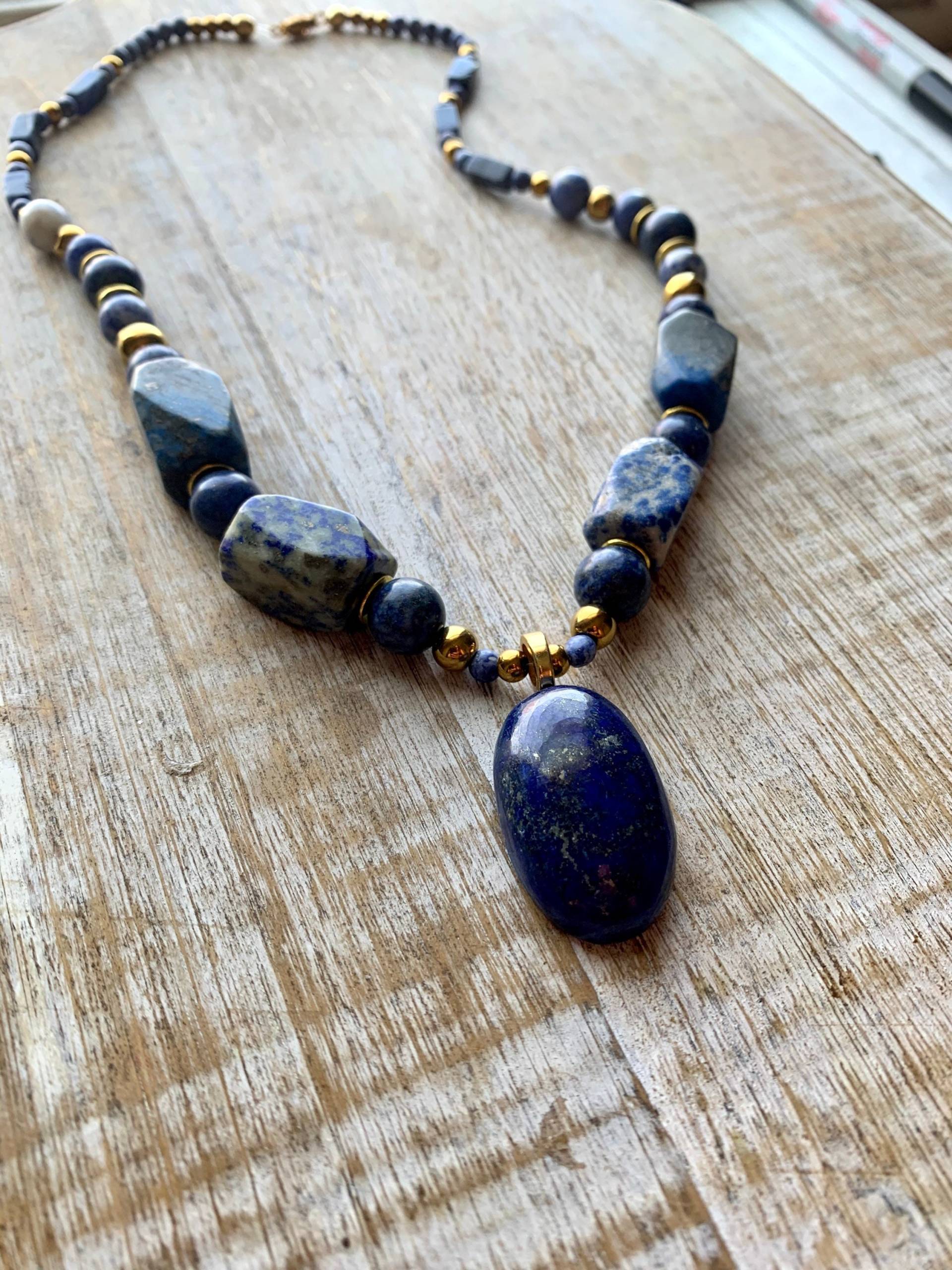 Lapis Sodalith Perlen Halskette Blau Edelstein Schmuck Geschenk Lapis Sodalith Perlen Halskette Blau Edelstein Schmuck Geschenk von RollinRockabilly