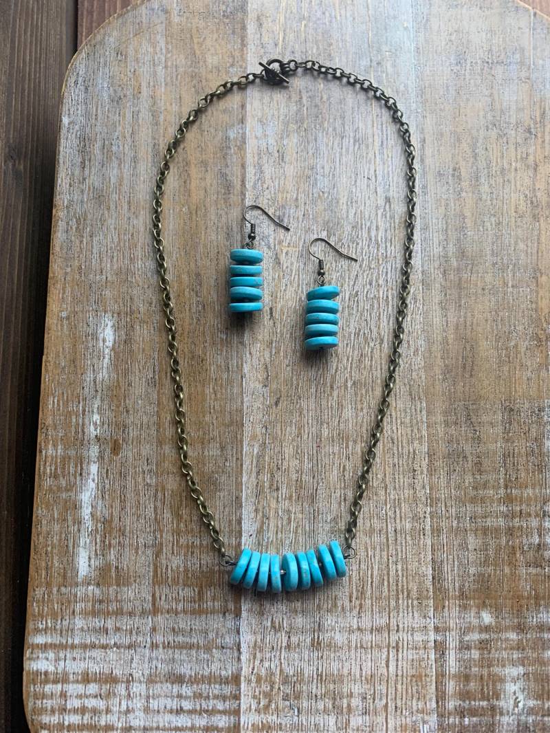 Minimalist Howlite Bar Halskette & Ohrring Set Petrol Blau Bronze Schmuck Geschenk Boho Erdig Ohrringe Aqua Minimalist Howlite Bar Halskette & Ohrring Set Petrol Blau Bronze Schmuck Geschenk Boho Erdig Ohrringe Aqua von RollinRockabilly