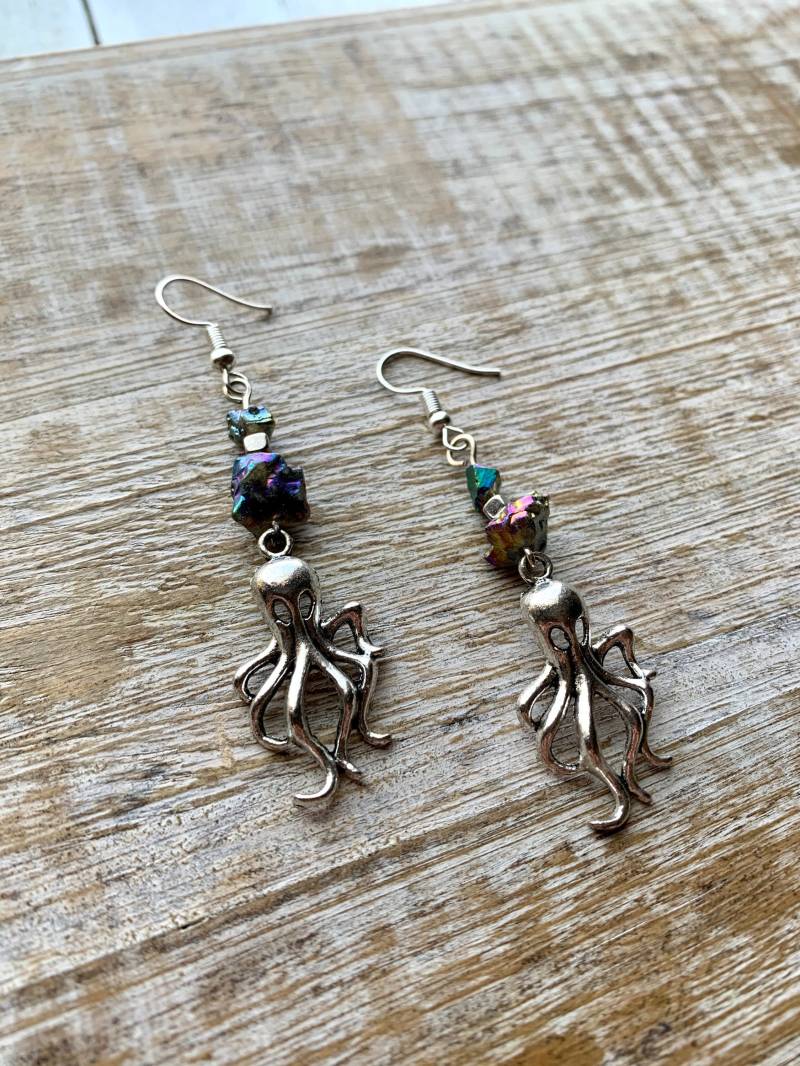 Oktopus Kopffüßer Ohrringe Schädel Schmuck Natürliches Mineral Edelstein Krake Ohrclip Ohr Hänger Gauges Oktopus Kopffüßer Ohrringe Schädel Schmuck Natürliches Mineral Edelstein Krake Ohrclip Ohr Hänger Gauges von RollinRockabilly