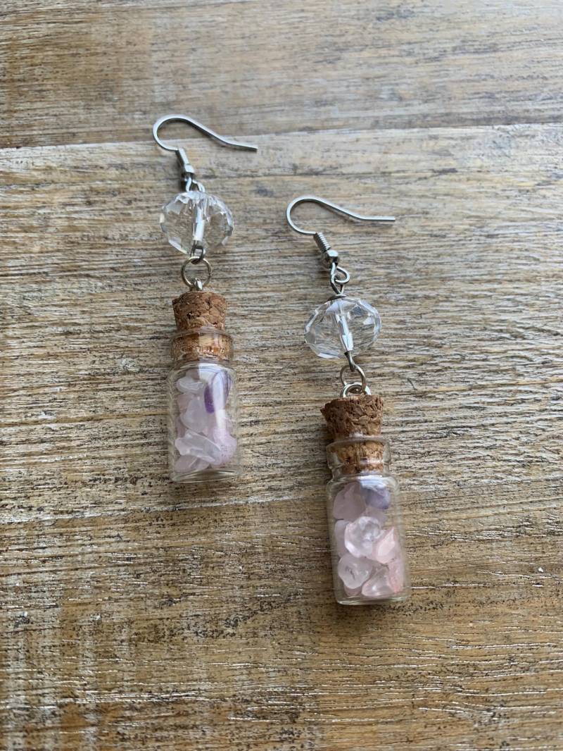 Rosenquarz Ohrringe Fläschchen Heilung Amethyst Wicca Edelstein Baumeln Rosa Quarz Ohrclips Ohr Hänger Gewichte von RollinRockabilly