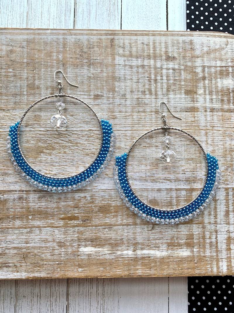 Silber Hoop Blaue Perle Ohrringe Elegante Genähte Große Perlen Schmuck Geschenk Statement Silber Hoop Blaue Perle Ohrringe Elegante Genähte Große Perlen Schmuck Geschenk Statement von RollinRockabilly