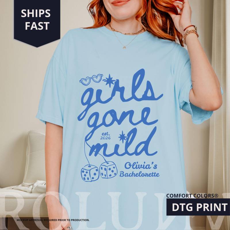 Benutzerdefiniertes Bachelorette Party Shirt, Komfortfarben 1717, Personalisiertes Brautjungfer-T-Shirt, Benutzerdefinierter Text von RolunaStudio