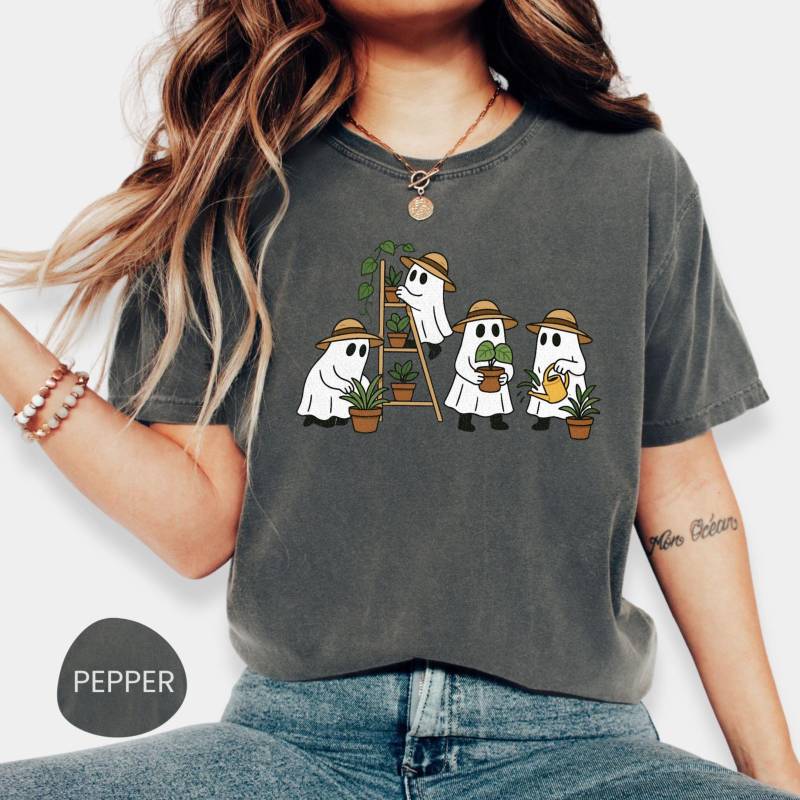 Comfort Colors Plant Lady Geist Shirt Halloween Gärtner Geschenk von RolunaStudio