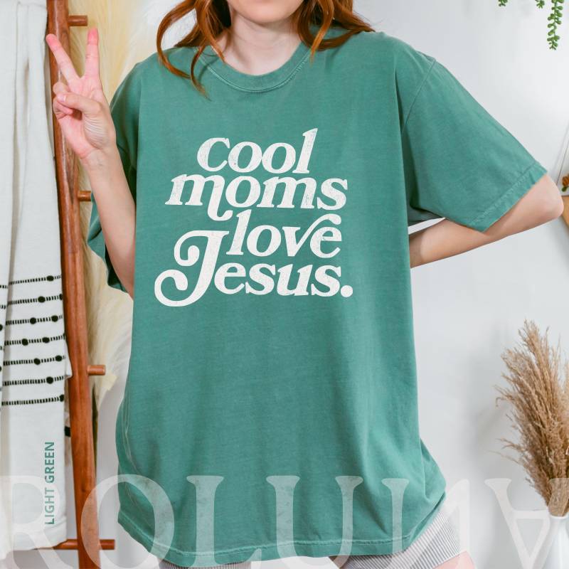 Coole Mütter Lieben Jesus Komfort Farben Shirt, Religiöse Christliche Mutter Geschenke Christianity Shirt von RolunaStudio