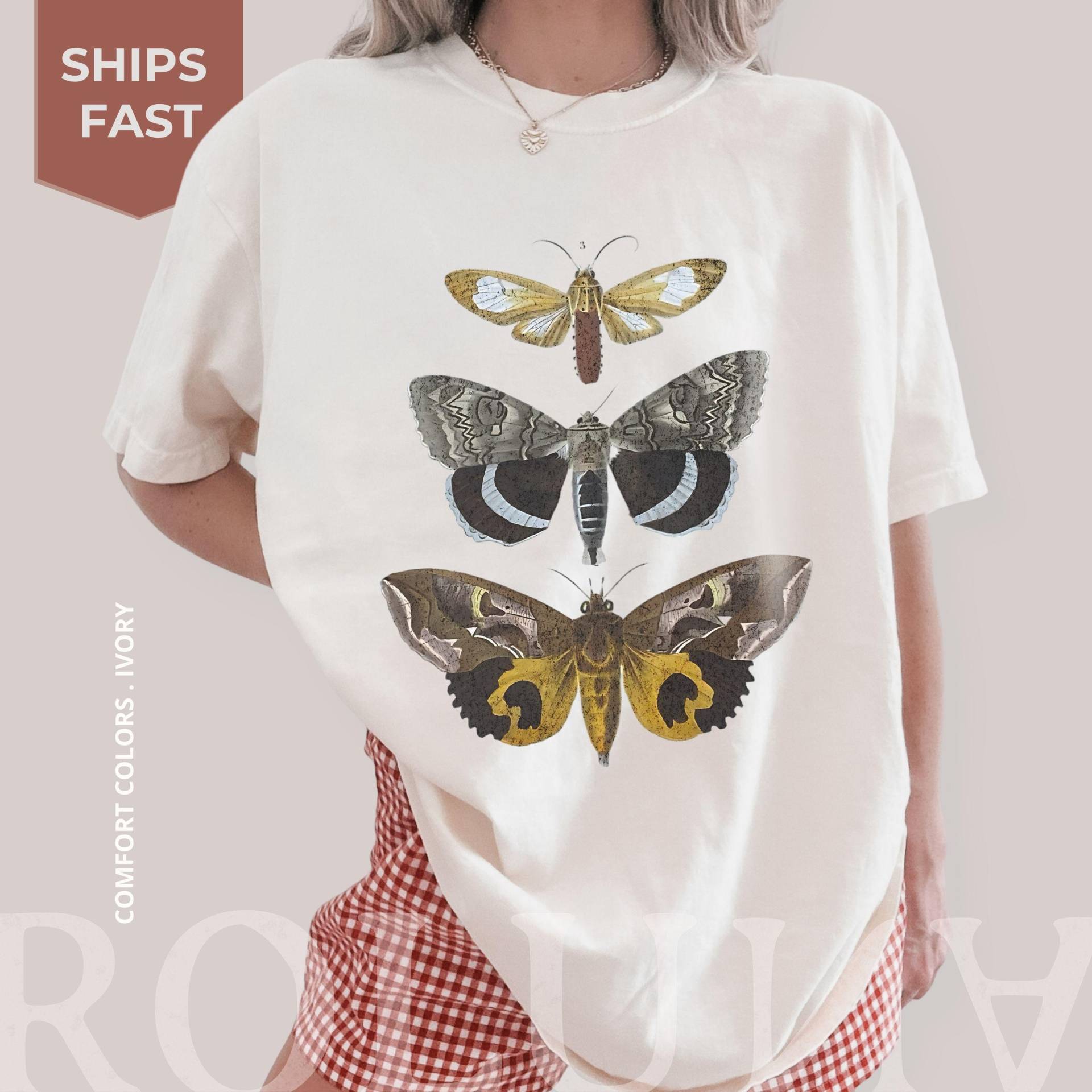 Vintage Motten-Grafik-T-Shirt | Komfort Farben Dark Academia Shirt von RolunaStudio