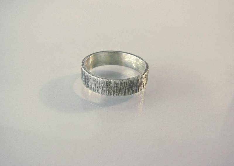 Ring Bandring Schwarz 925 Sterling Silber Für Männer Herrenschmuck Gehämmert Geschenk Ihn Damenring Ehering - Art-Nr. 108 von RomeoUndJuliaGermany