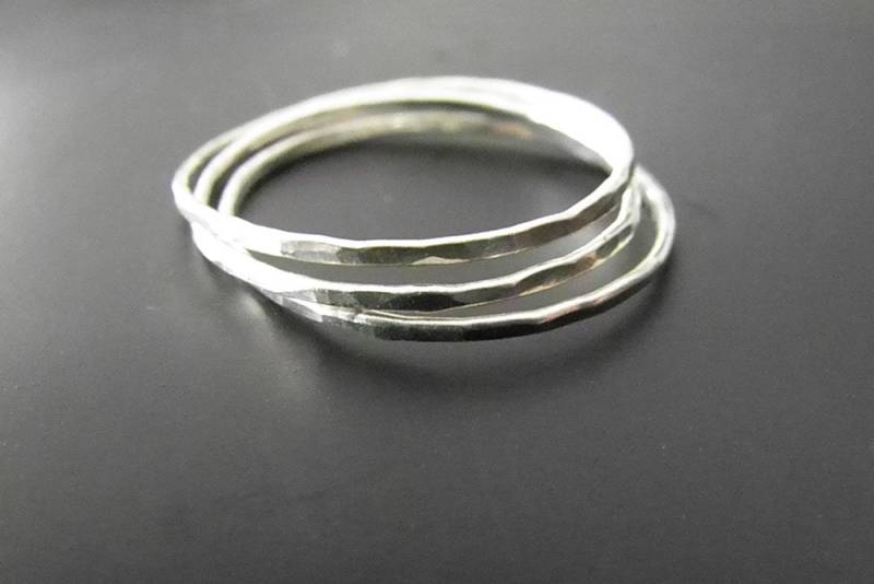 Stapelringe Silber Schmuck Extra Zart Zierlich 925 Set 3 Ringe Sterling Gehämmert Stackingring Fingerring Silberringe - Art-Nr. 104 von RomeoUndJuliaGermany