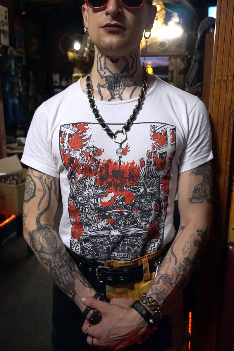 Break The Rules Siebdruck-T-Shirt Punk-Rock Ded Break The Rules Siebdruck-T-Shirt Punk-Rock Ded von RomigDEDstore