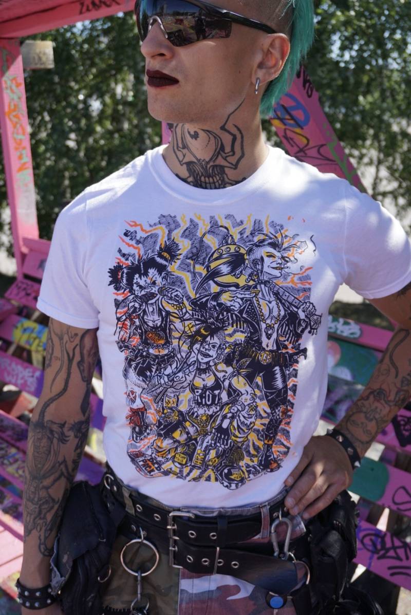 Girrrls Gang Ded Siebdruck-T-Shirt Girrrls Gang Ded Siebdruck-T-Shirt von RomigDEDstore