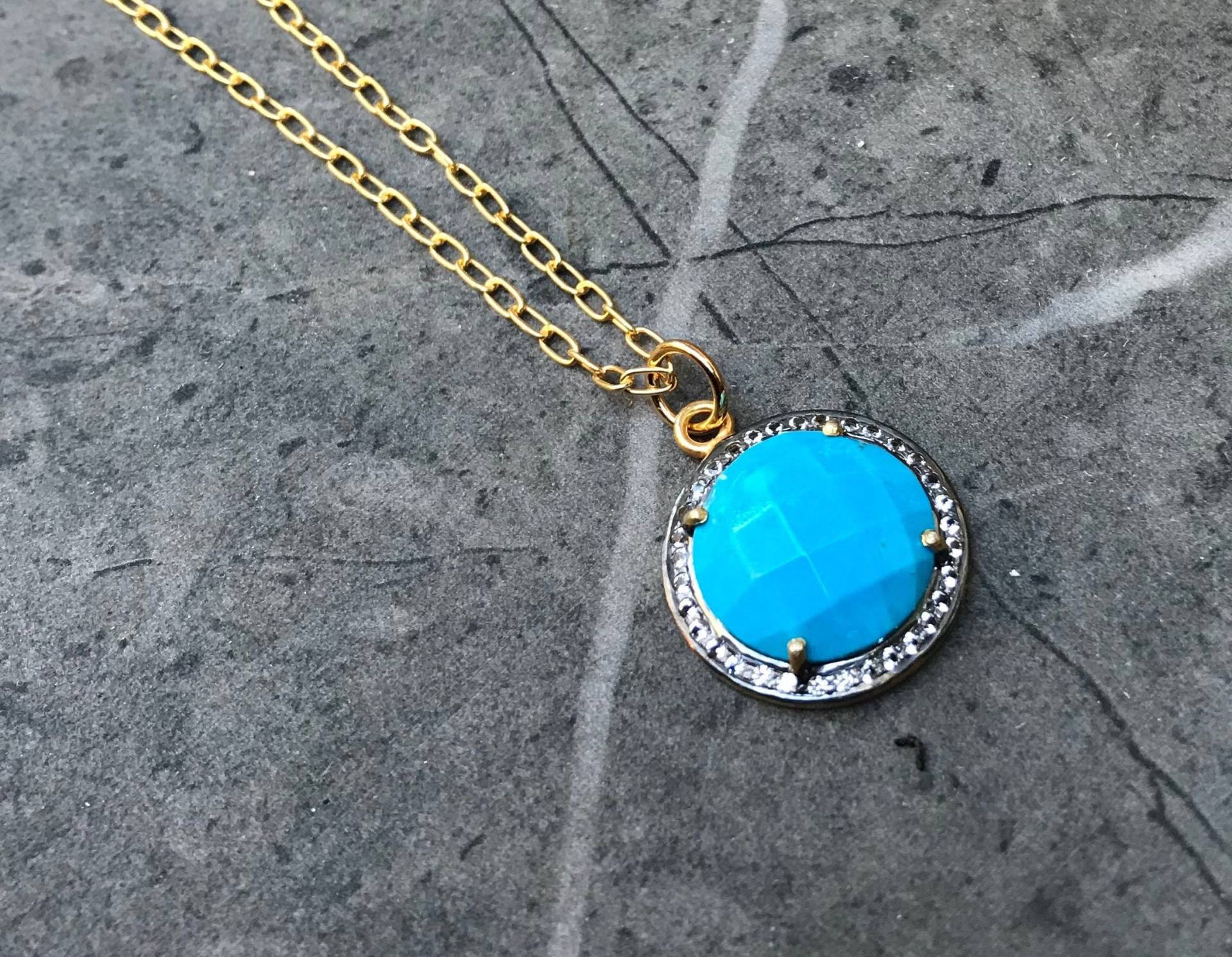 Echter Türkis Anhänger Und Goldkette Halskette, Facettierter Natürlicher Mit Weißem Topas. 24K Gold Vermeil.dezember Geburtsstein N257 Echter Türkis Anhänger Und Goldkette Halskette, Facettierter Natürlicher Mit Weißem Topas. 24K Gold Vermeil.dezember Geburtsstein N257 von RominaJackson