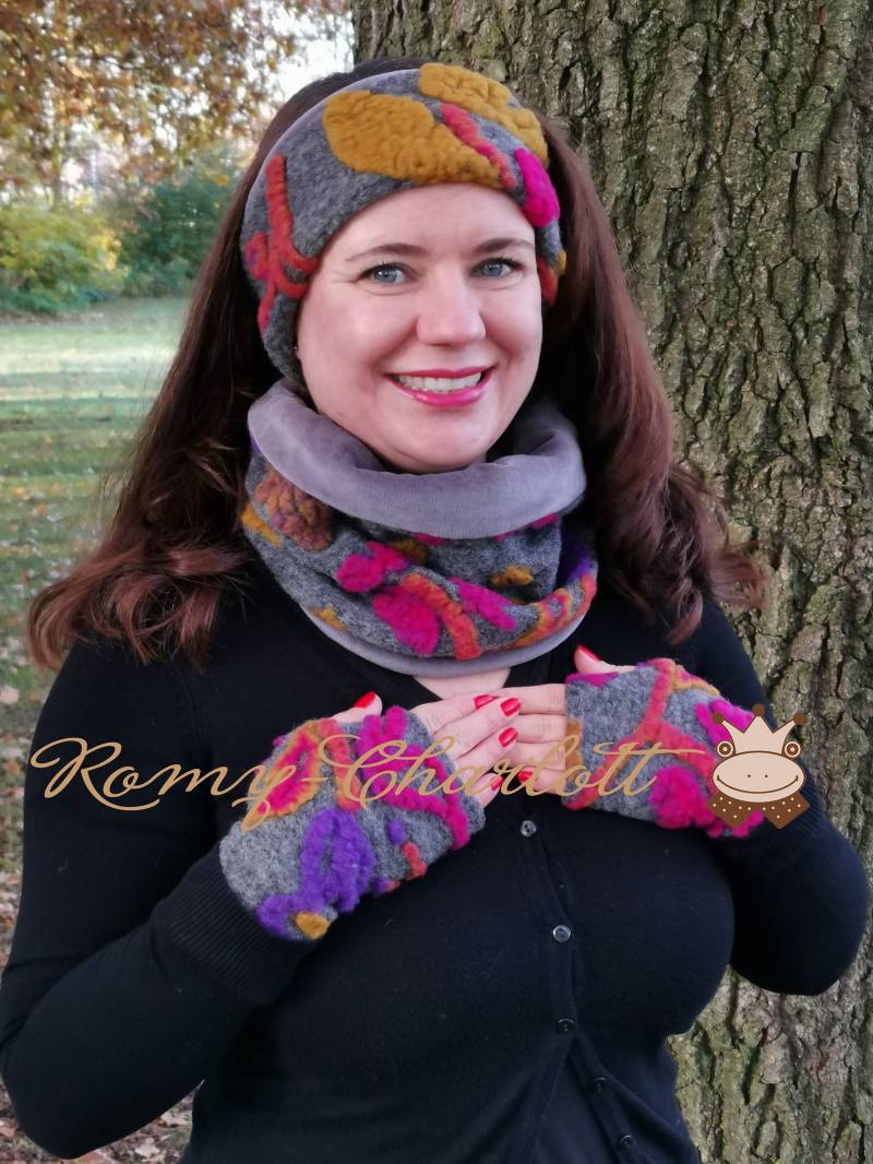 Loop Aus Walkloden Mit Innen Liegenden Silbergrauen Nicki von RomyCharlott