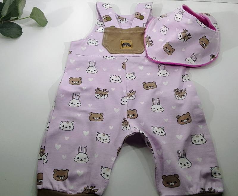 Baby-Latzhosen Set in Zartem Pink Mit Niedlichen Tiermotiven Gr. 68-74 von RomySchneidert59