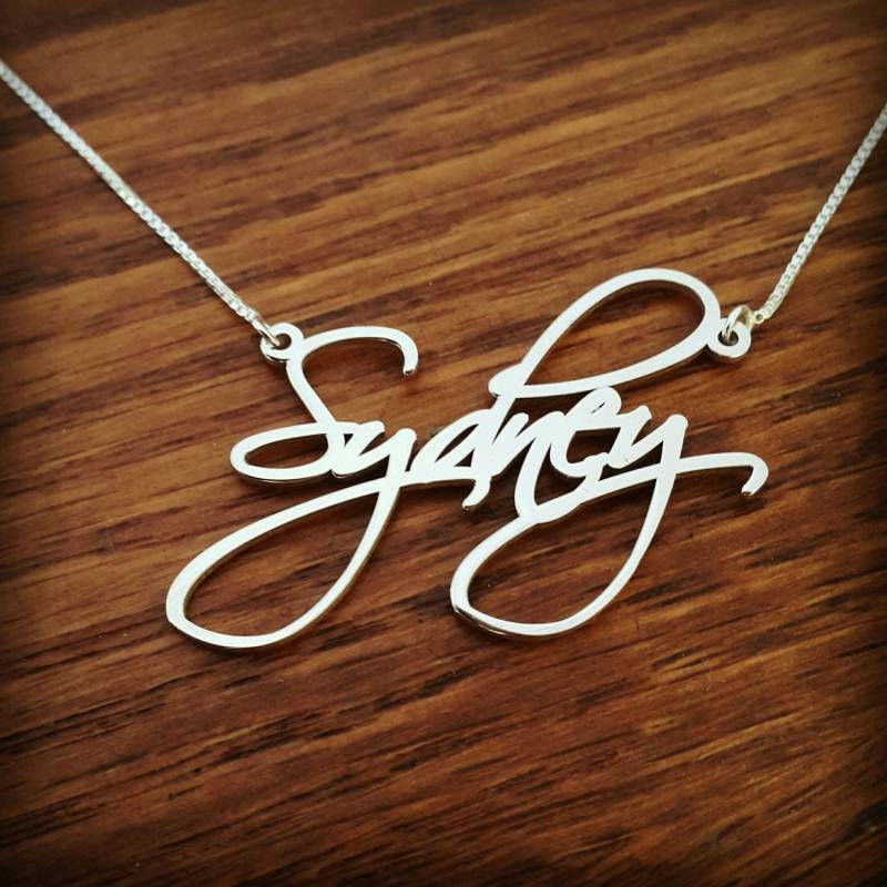 Sterling Silber Personalisierte Namenskette Sydney Style Script von RonLiDesigns