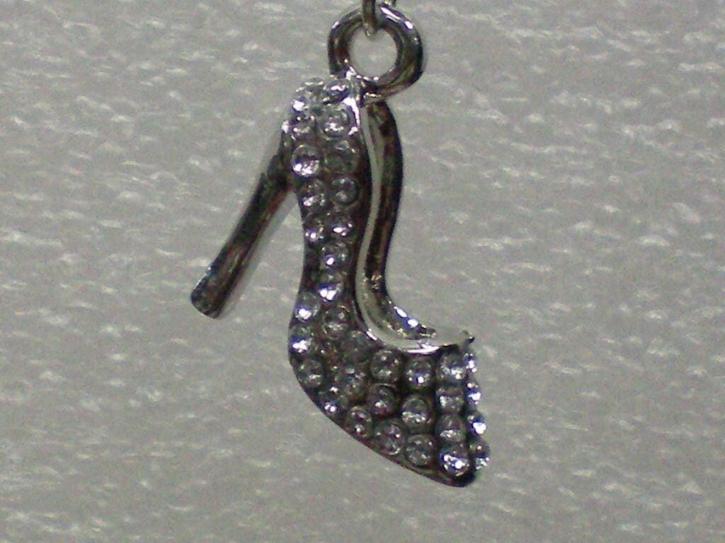 Charm Kristall Pumpe Charm Kristall Pumpe von Rondinelli