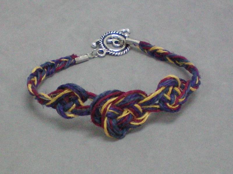 Dreifache Josephine Knoten von Rondinelli