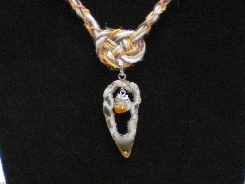 Halskette Josephine Knoten N Achat Halskette Josephine Knoten N Achat von Rondinelli