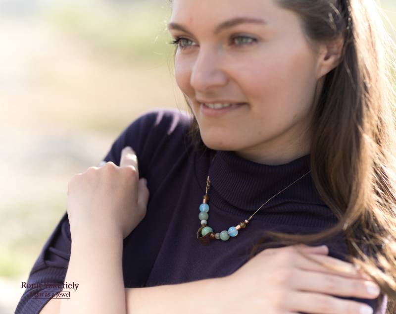 Halb Kostbare Natürliche Perlen Halskette 925 Silber Und Gold Gefüllt von RonitYekutielyArtist