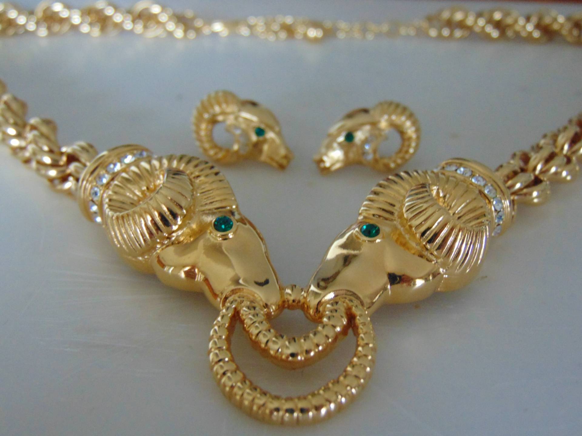 Kenneth Jay Lane Widder Kette & Ohrringe Gold Swarovski Kristall Aries Set von RonnaLees