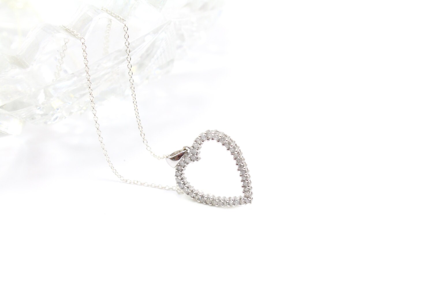 1/2 Cttw 14K Weißgold Diamant Herz Halskette Ca. .50 Karat von Ronnie7