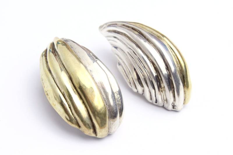 Vintage Sterling Silber Vermeil Ohrclips Gewölbte Tropfen Design von Ronnie7