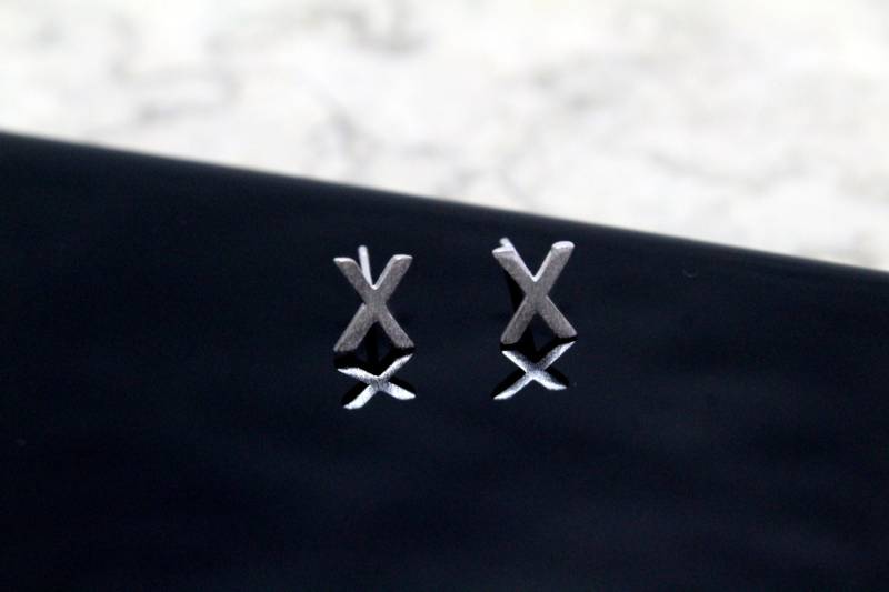 sterling Silber 925 Anfang Ohrstecker Kleine Buchstabe X Buchstaben Ohrringe, Alphabet Ohrringe von Ronnie7