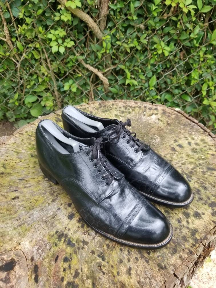 Vintage Stacy Adams Cap Toe Lederkleid Schuhe Gr. 9 D/Schwarz Schnürschuhe Nachhaltige 80Er Jahre von RonniesVintageCloset
