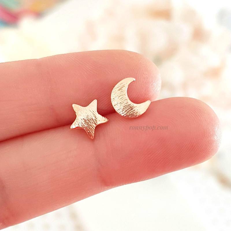 Stern- Und Mondohrringe - Sternschmuck Mondschmuck Gold Silber Kleine Ohrringe Zart Kinderschmuck von RonnyPop