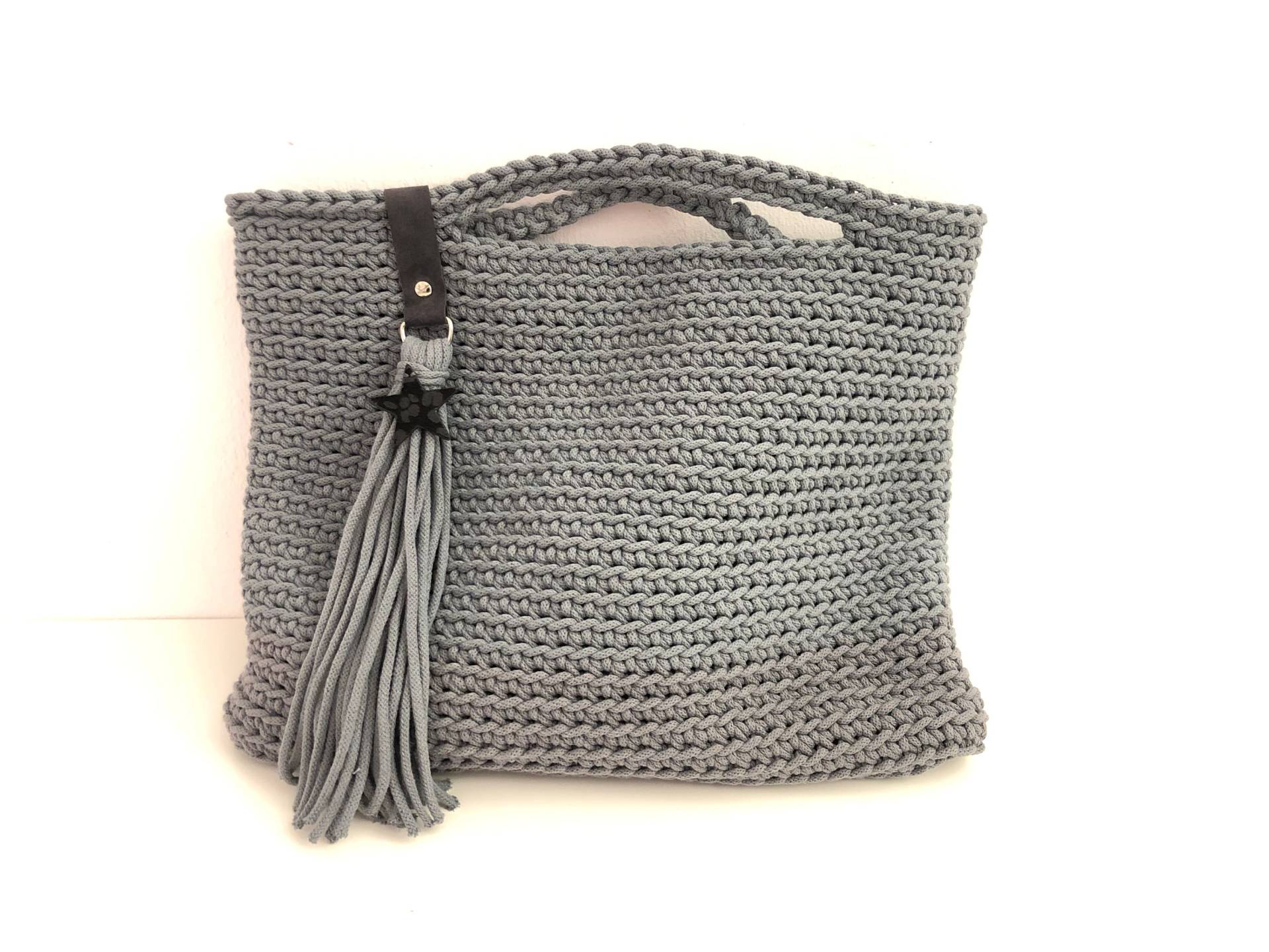 Graue Häkeltasche Xxl | Grob Gehäkelter Beutel Tasche Aus Gehäkeltem Seil Recycelte Baumwolle Reduzierte B-Ware von RoosGiftShop