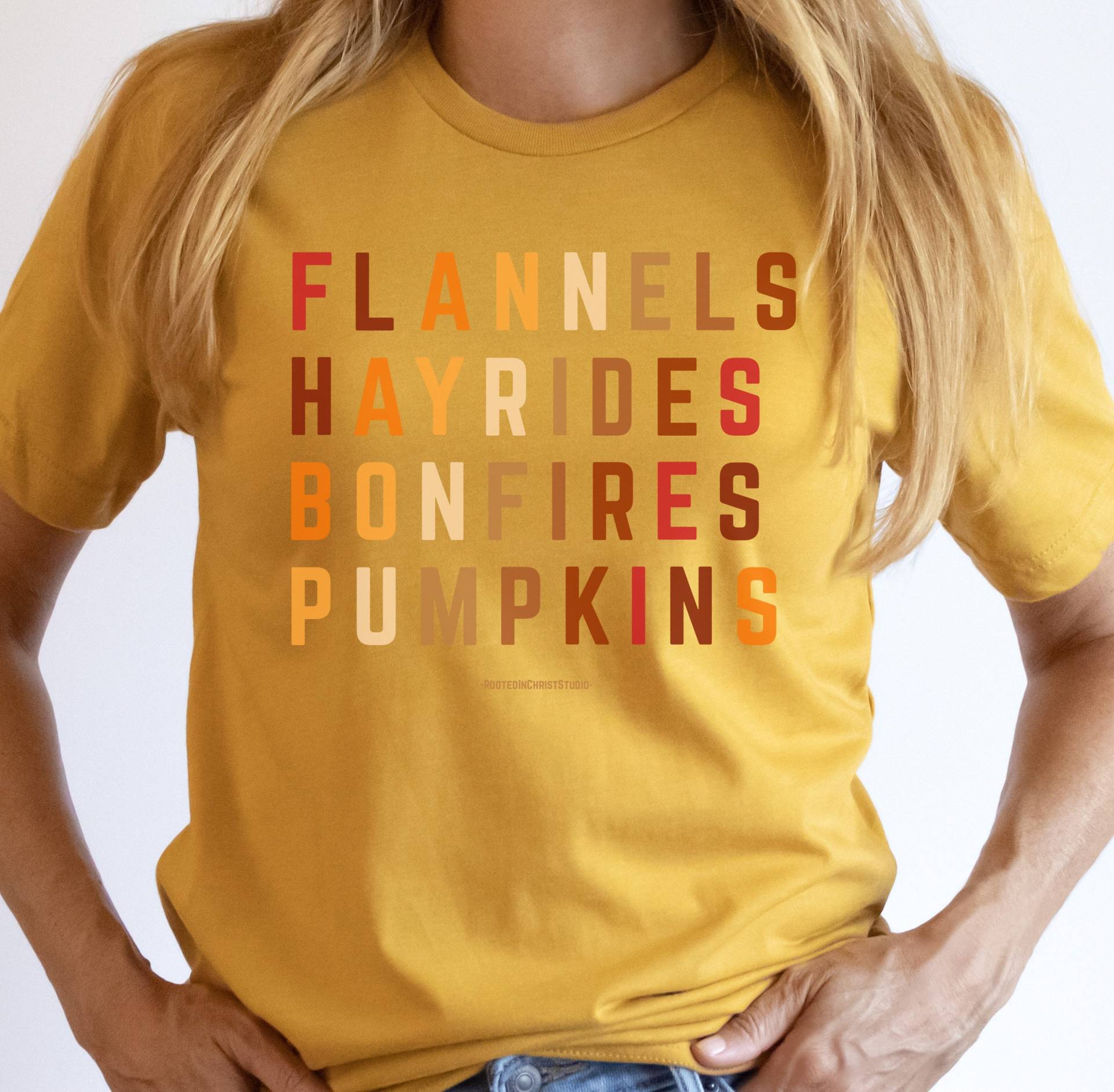 Flanells Hayrides Lagerfeuer Kürbisse Shirt, Herbst Frauen Thanksgiving Kürbis Boho Regenbogen Schrift von RootedInChristStudio