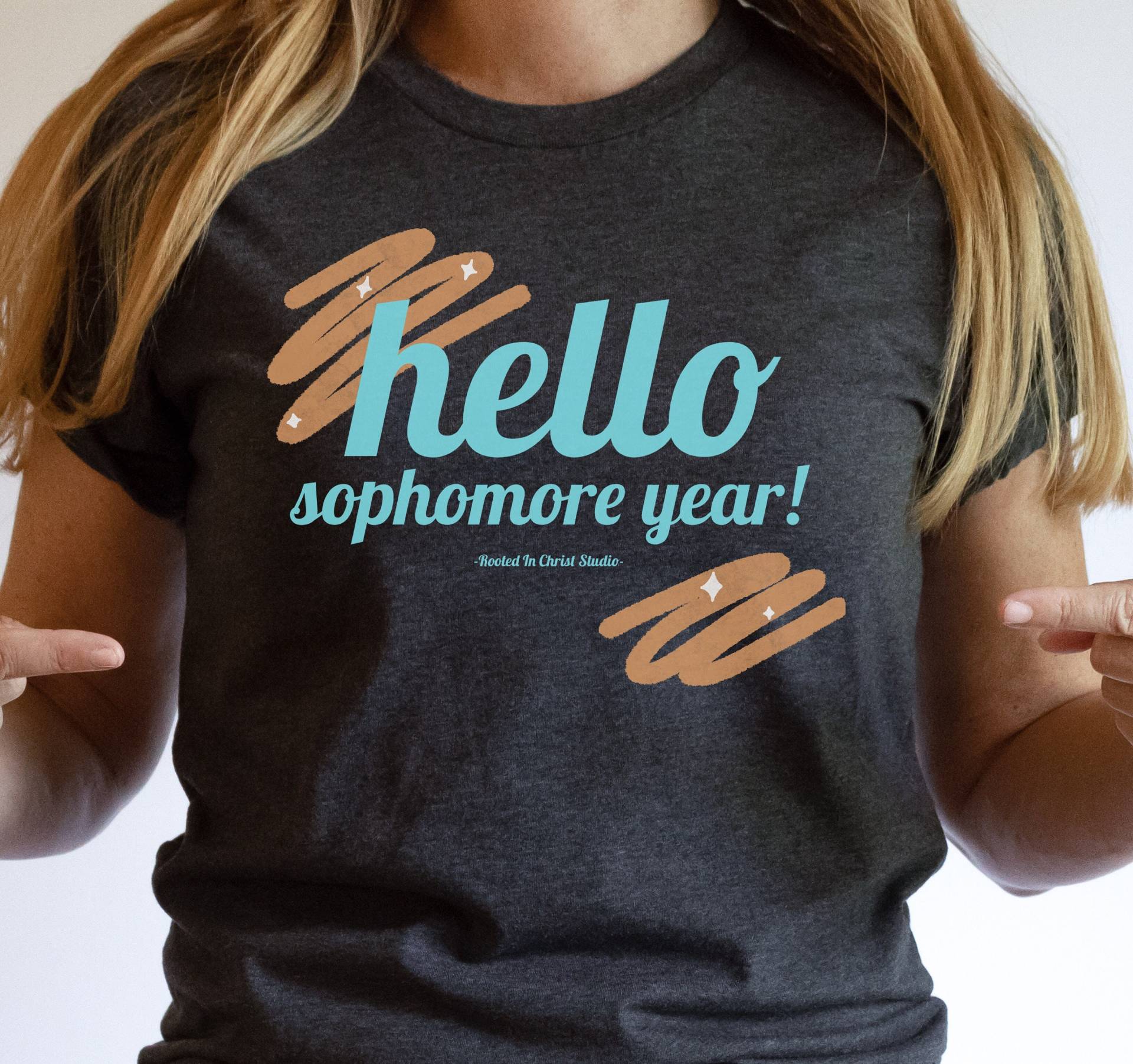 Hello Sophomore Year Shirt, T-Shirt, First Day Of School Life von RootedInChristStudio