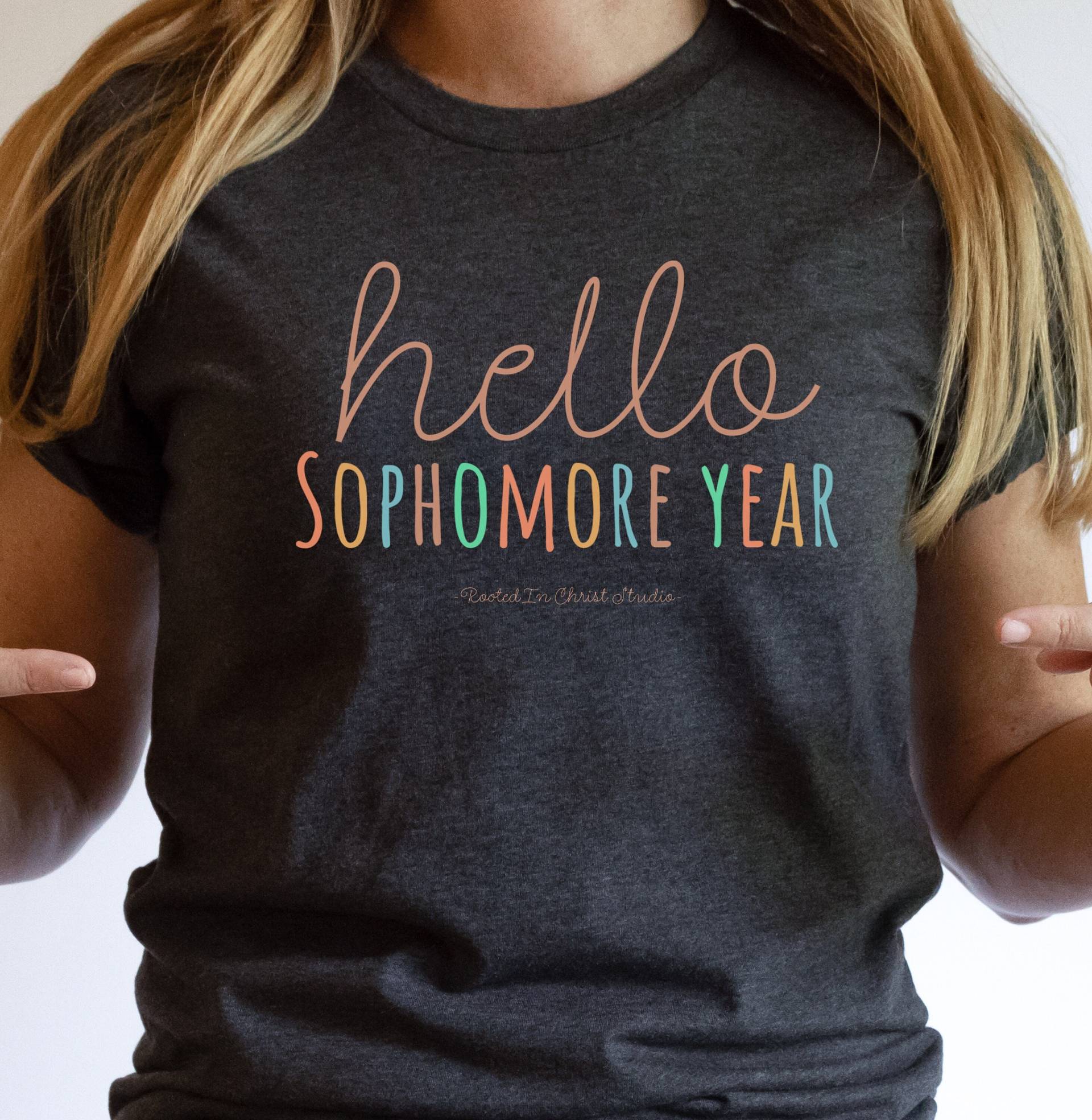 Hello Sophomore Year Shirt, T-Shirt, First Day Of School Schulbilder Life von RootedInChristStudio